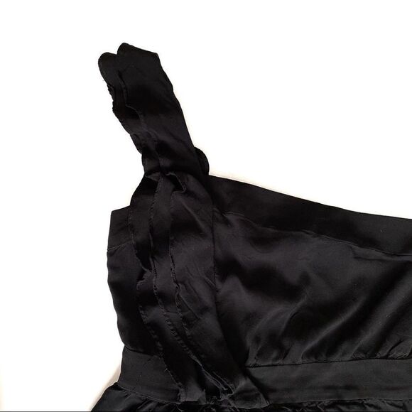 ๐จ Bcbgeneration Black One Shoulder Ruffle Tier - Picture 3 of 7